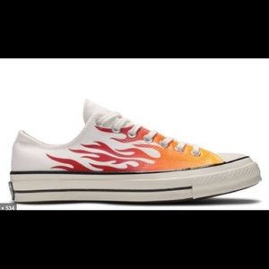 Converse Chuck 70 low flames size 8 shoe